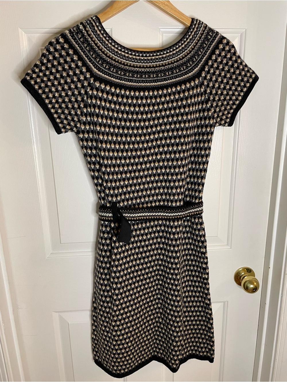 Trina Turk Black and Cream Knit Midi Dress with Belt Merino Wool Size Small - Picture 5 of 7